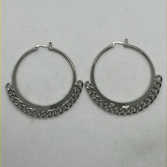 Silver Tone Hoop Earrings with Cuban Chain Lever Back - Picture 2 of 4